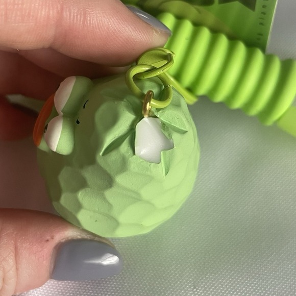 Cute Avocado Fruit Vegetable Keychain And Yellow Face Makeup Removal Towel - Picture 9 of 9